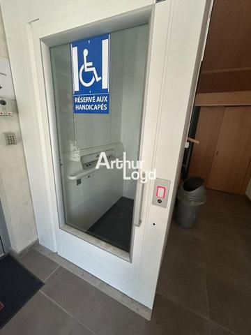 Bureaux à louer 175 m² divisibles dès 75 m² - Fréjus