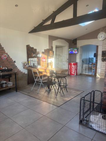 Maison Tonnay Charente 9 pièce(s) 204.18 m2