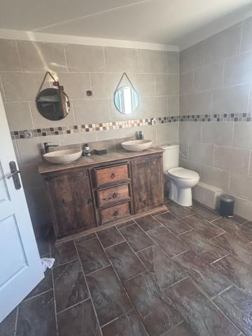 Maison Tonnay Charente 9 pièce(s) 204.18 m2
