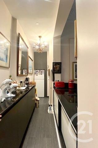 Appartement F2 à vendre  2 pièces - 60 m2 PARIS - 75008