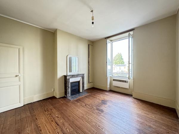 Vente Immeuble370,15 m² - 12 Pièces - ORLEANS (45000)