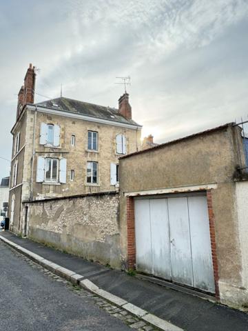 Vente Immeuble370,15 m² - 12 Pièces - ORLEANS (45000)