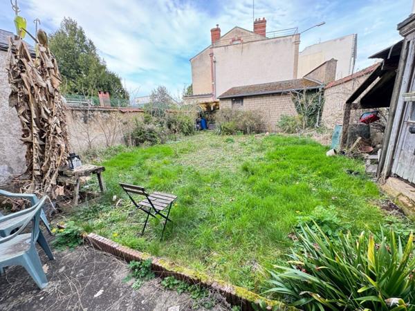 Vente Immeuble370,15 m² - 12 Pièces - ORLEANS (45000)