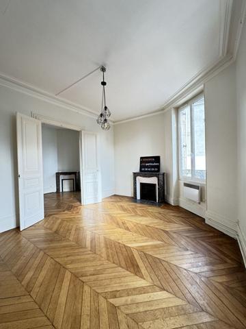 Vente Immeuble370,15 m² - 12 Pièces - ORLEANS (45000)