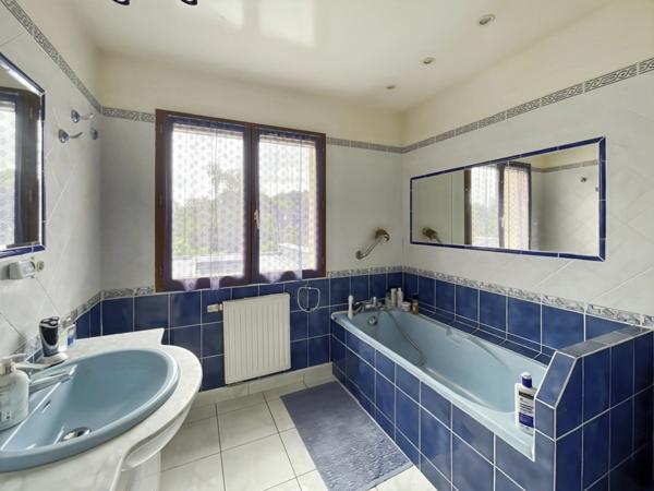 Maison à vendre 6 pièces LES CLAYES SOUS BOIS (78430)