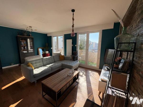 Vente LONGVIC appartement T3 de 68,59 m² avec 2 balcons et un garage