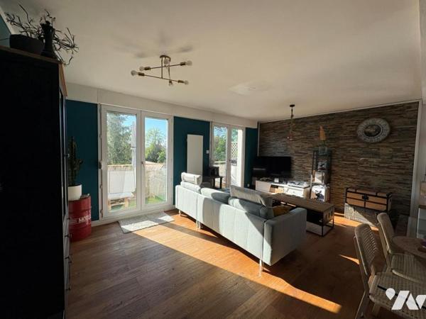 Vente LONGVIC appartement T3 de 68,59 m² avec 2 balcons et un garage
