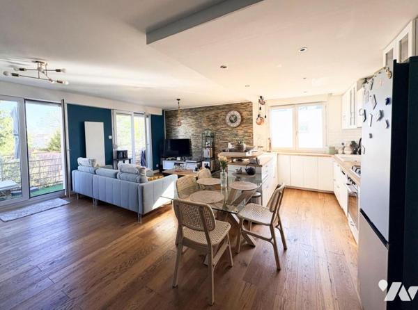 Vente LONGVIC appartement T3 de 68,59 m² avec 2 balcons et un garage
