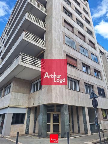 Bureaux à vendre à Grenoble quartier dynamique avec bureaux lumineux