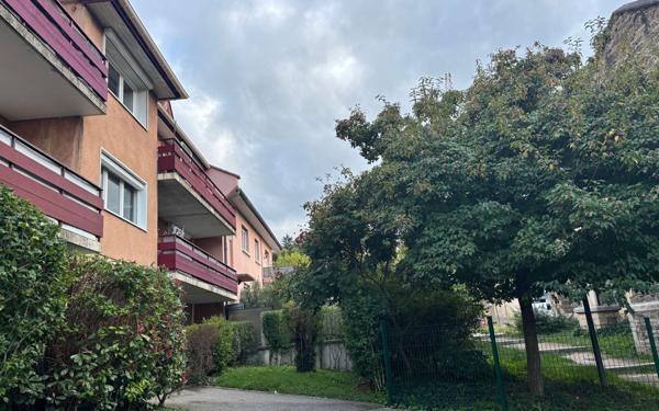 Appartement à vendre    3 pièces • 69,90 m2 Sérézin-du-Rhône