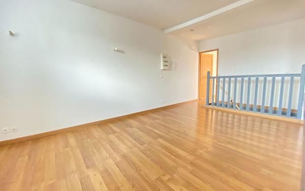 Appartement à louer    3 pièces •  Raismes