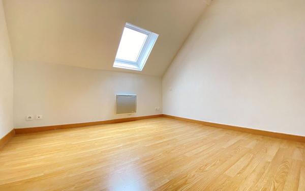 Appartement à louer    3 pièces •  Raismes