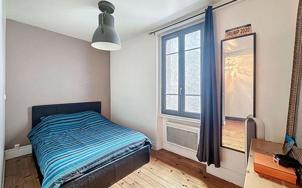 Maison à vendre    2 pièces •  Riom