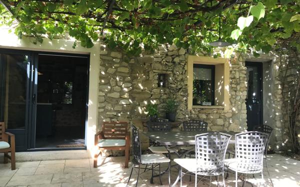 Maison à vendre    6 pièces • 193 m2 Vaison-la-Romaine