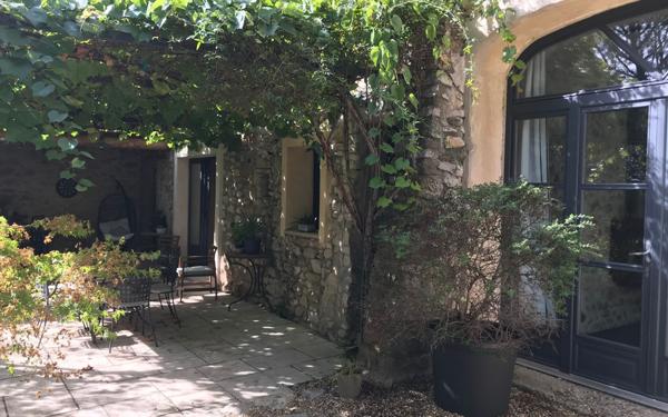 Maison à vendre    6 pièces • 193 m2 Vaison-la-Romaine