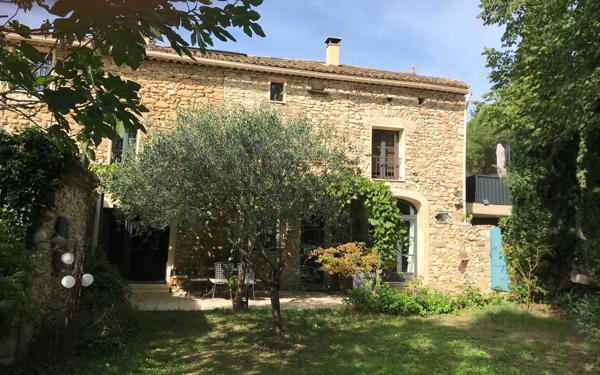 Maison à vendre    6 pièces • 193 m2 Vaison-la-Romaine