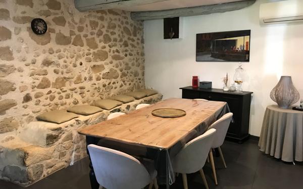 Maison à vendre    6 pièces • 193 m2 Vaison-la-Romaine