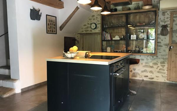 Maison à vendre    6 pièces • 193 m2 Vaison-la-Romaine