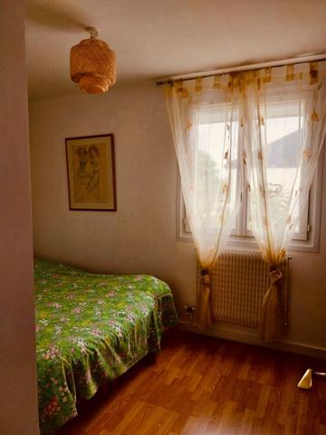 Maison au pied des commerces