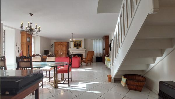 Maison d'environ 142m², 4 chambres