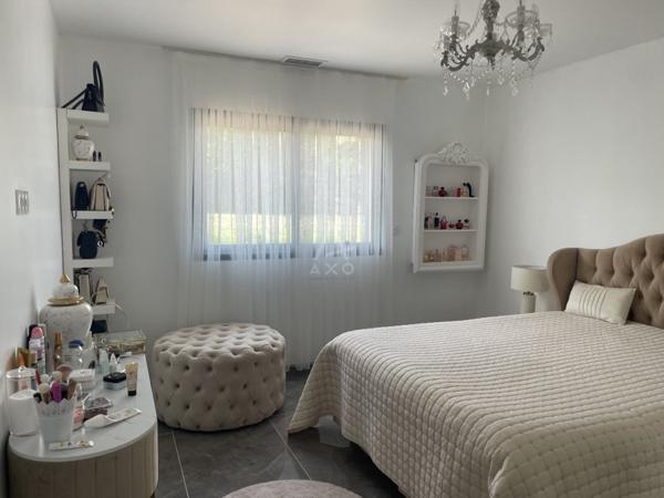 Villa R+1 de 140 m² avec garage et piscine