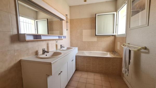 Exclusivité et SOUS OFFRE ! Maison Lagord de 113m2 avec jardin et garage