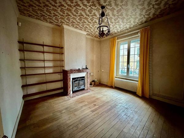 Maison avec jardin en  coeur de ville