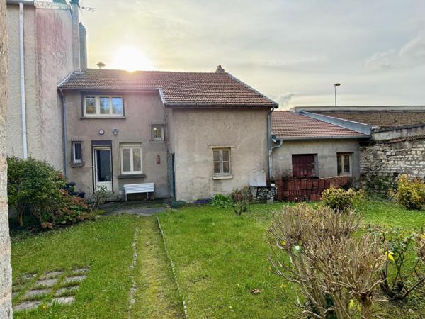 Maison avec jardin en  coeur de ville