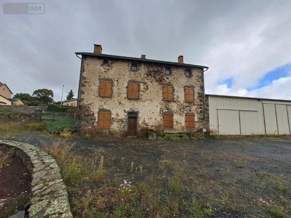 Maison à vendre à Saint-Georges dans le Cantal (15100), ref : 044/1218