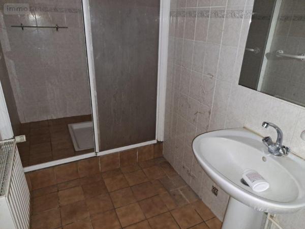 Maison à vendre à Saint-Georges dans le Cantal (15100), ref : 044/1218