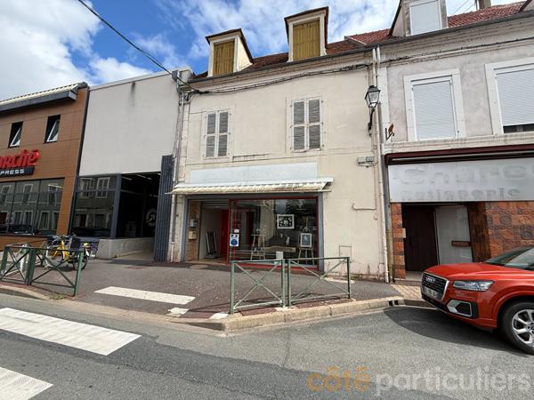 Vente
                Maison161,1 m² - 5 Pièces -
                    SAINT AMAND MONTROND (18200)