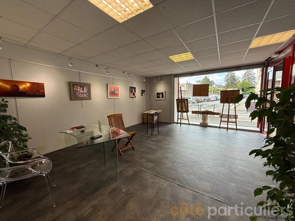 Vente
                Maison161,1 m² - 5 Pièces -
                    SAINT AMAND MONTROND (18200)