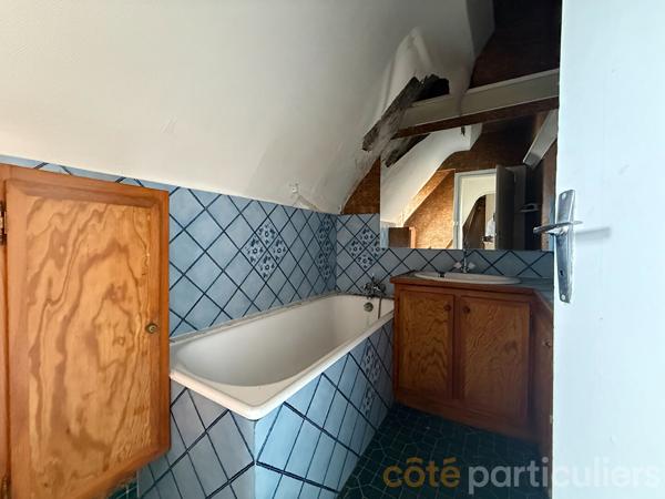 Vente
                Maison161,1 m² - 5 Pièces -
                    SAINT AMAND MONTROND (18200)