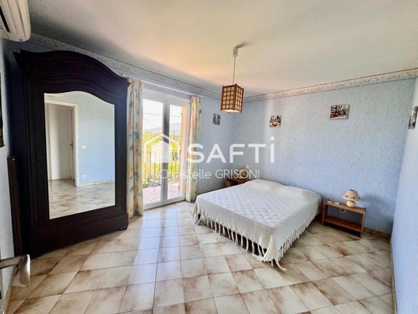 Villa familiale avec T2 indépendant, piscine, jardin vue dégagée