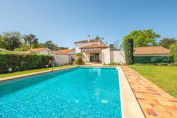 Maison à vendre    5 pièces •  La Tremblade