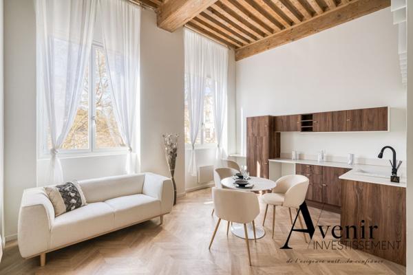 CHARMANT T1 BIS - 50 M2 - MEUBLE - COEUR CROIX-ROUSSE Lyon CHARMANT T1 BIS - 50 M2 - MEUBLE - COEUR CROIX-ROUSSE Lyon