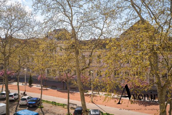 CHARMANT T1 BIS - 50 M2 - MEUBLE - COEUR CROIX-ROUSSE Lyon CHARMANT T1 BIS - 50 M2 - MEUBLE - COEUR CROIX-ROUSSE Lyon