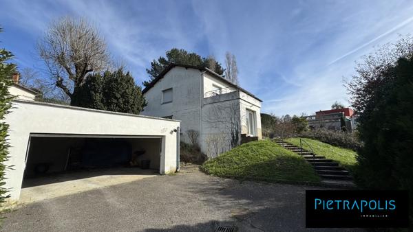 Saint-Didier-au-Mont-d'Or - Grande maison à rénover - Terrain 2400m2