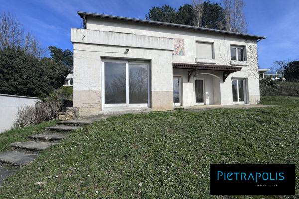 Saint-Didier-au-Mont-d'Or - Grande maison à rénover - Terrain 2400m2
