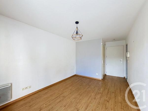 Appartement F1 à vendre  1 pièce - 27,68 m 2   COMPIEGNE  - 60