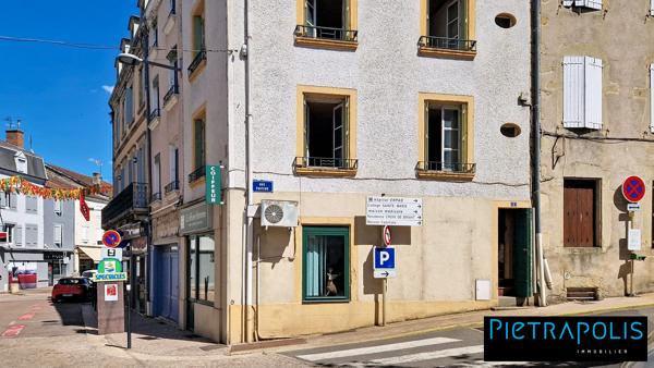 Un local commercial et un appartement