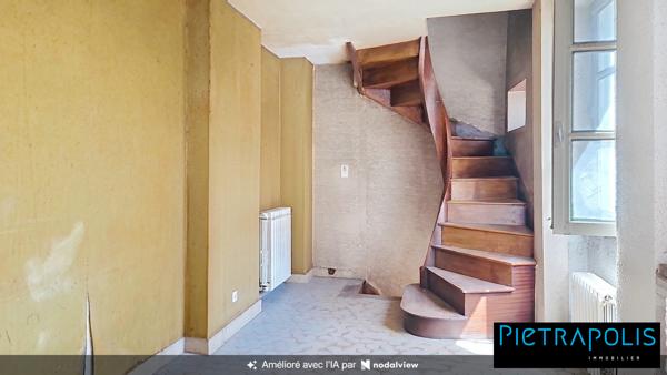 Un local commercial et un appartement
