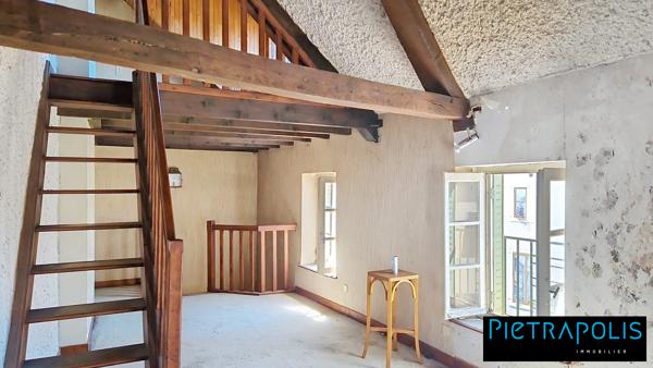 Un local commercial et un appartement