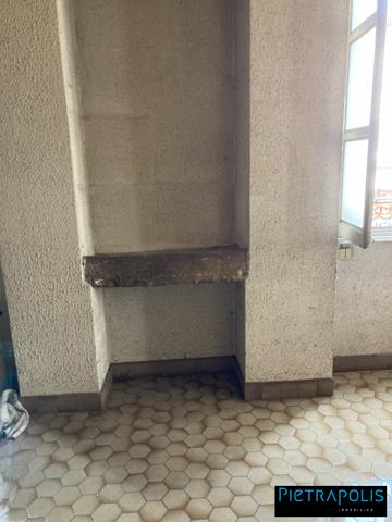 Un local commercial et un appartement