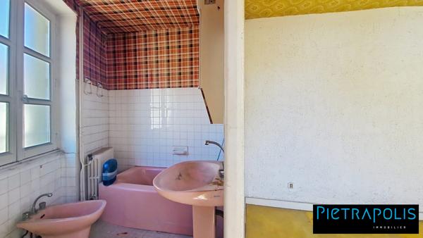 Un local commercial et un appartement