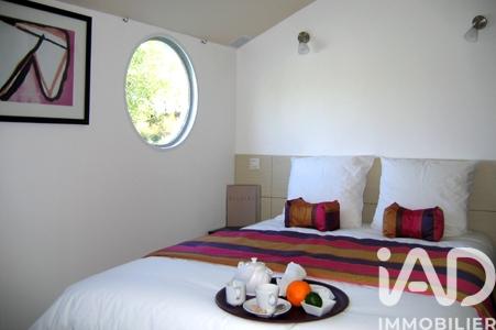 Immeuble à vendre 300 m² Arles