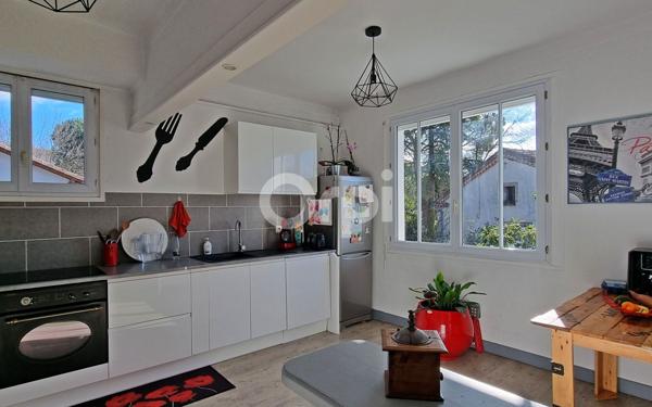 Maison à vendre    6 pièces •  Saint-Privat-des-Vieux