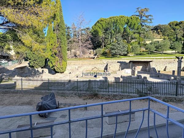Vaison-la-Romaine (84110) Vaison-la-Romaine - Maison de ville entre charme et modernité, vue remarquable