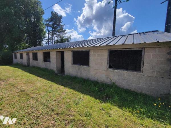 Bâtiments dans hameau