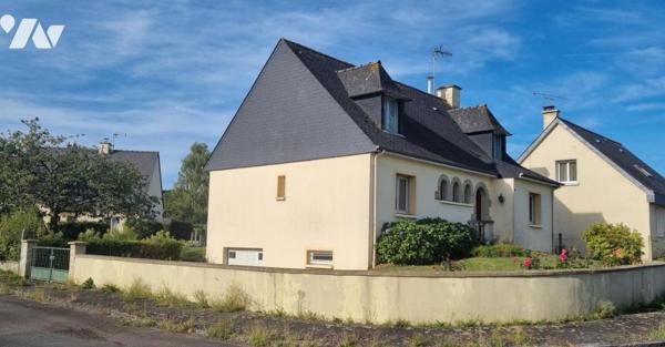 LA GUERCHE DE BGNE - Centre ville - Pavillon avec terrain